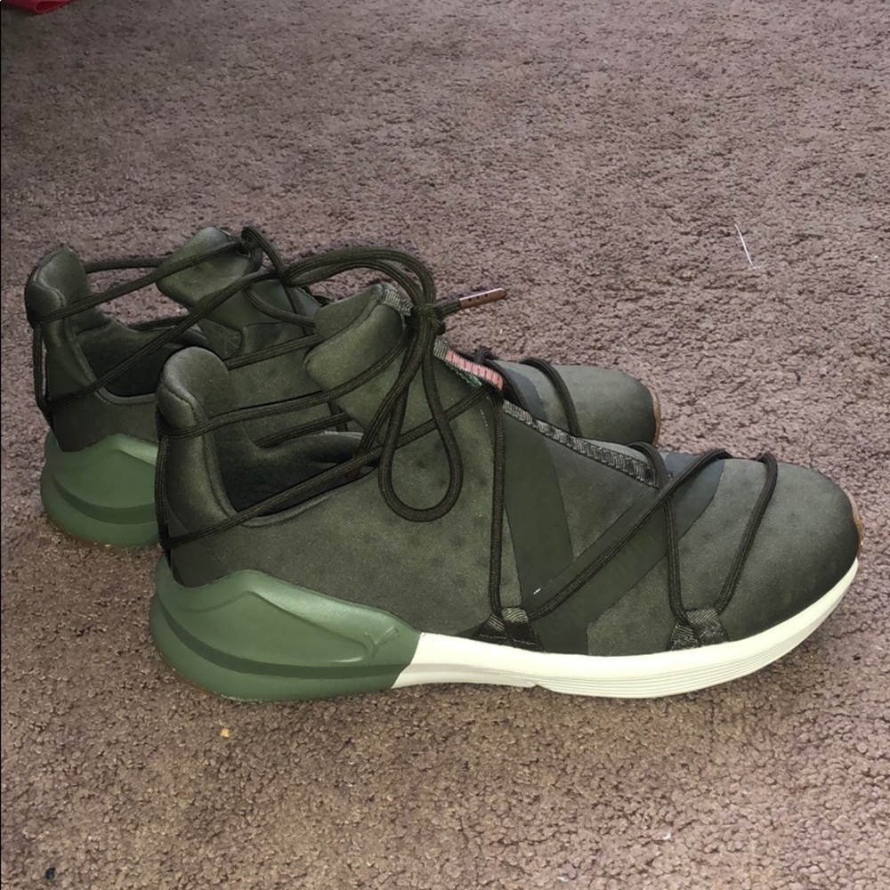 puma tennis shoes